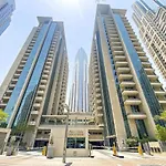 2 Bedroom Apartment Blvd Central 1 With Boulevard Views