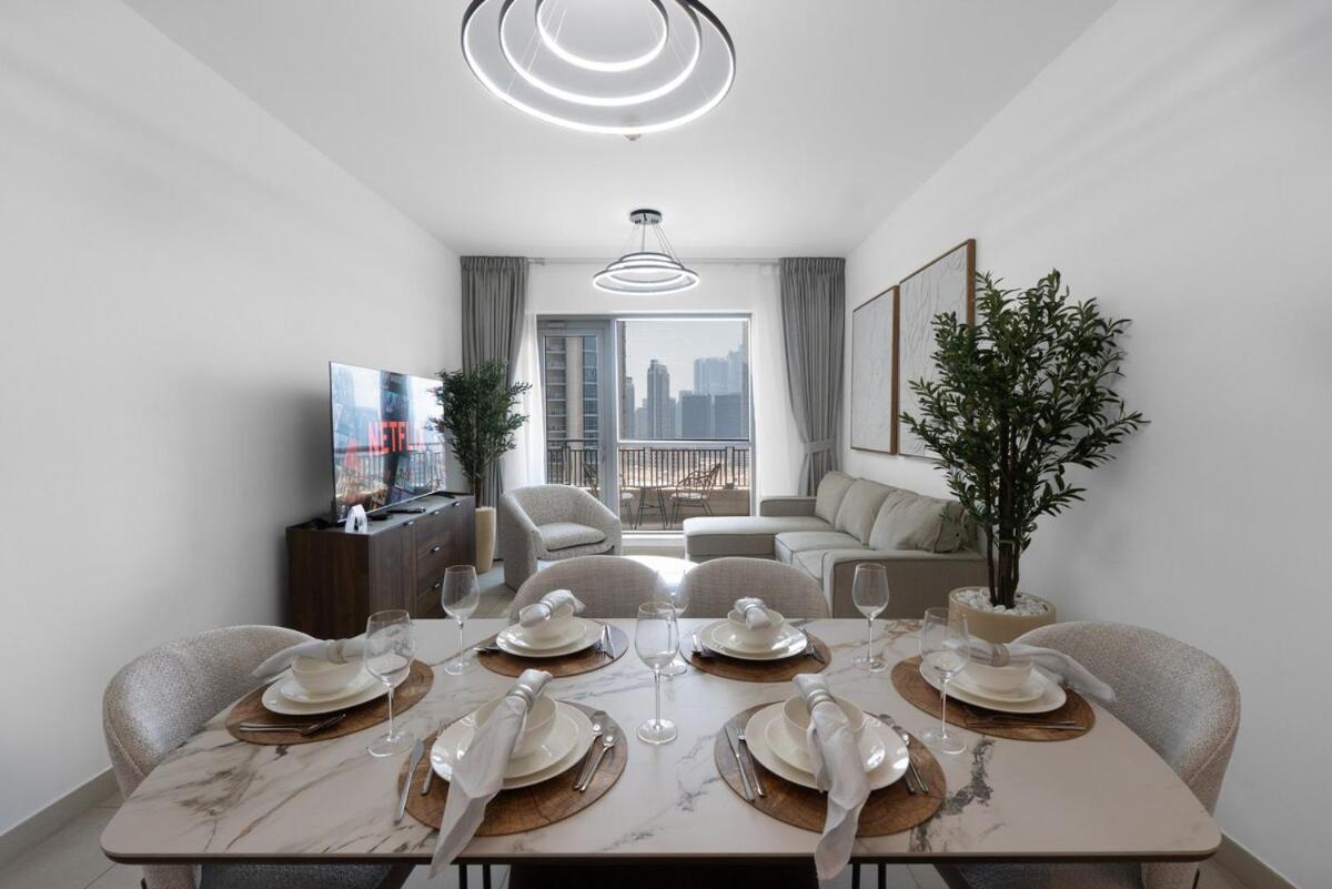 2 Bedroom Blvd 1 With Boulevard Views Apartment