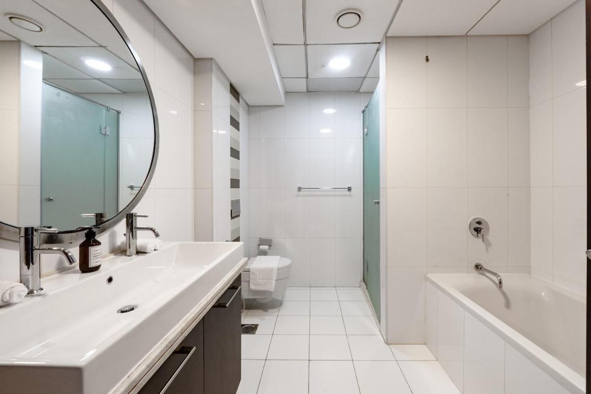 Apartment 2 Bedroom Blvd 1 With Boulevard Views Dubai